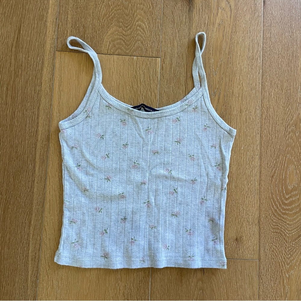 Brandy Melville Cropped Floral Tank Top